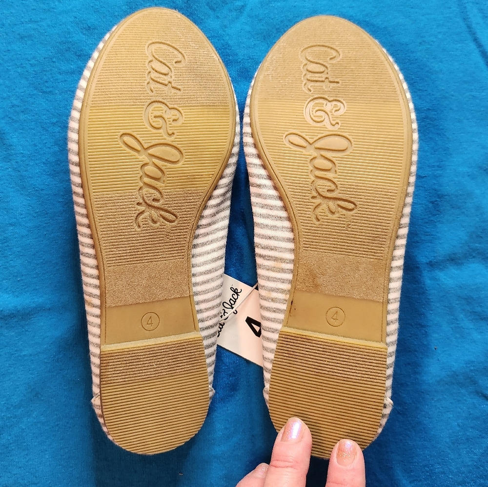 NWT Cat & Jack Girls 4 Ballet-Style Flats - Picture 3 of 10